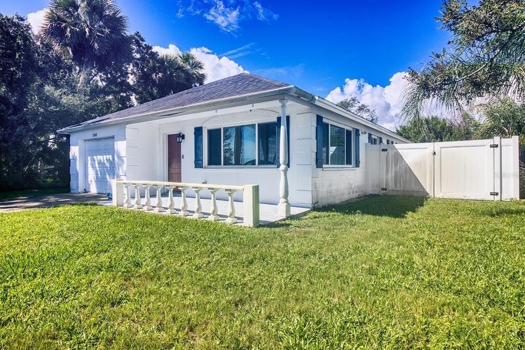 5242 Riverside Drive - Photo 1