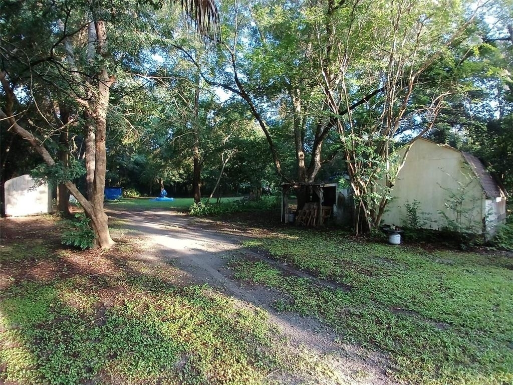 210 Se Hardin Court - Photo 10