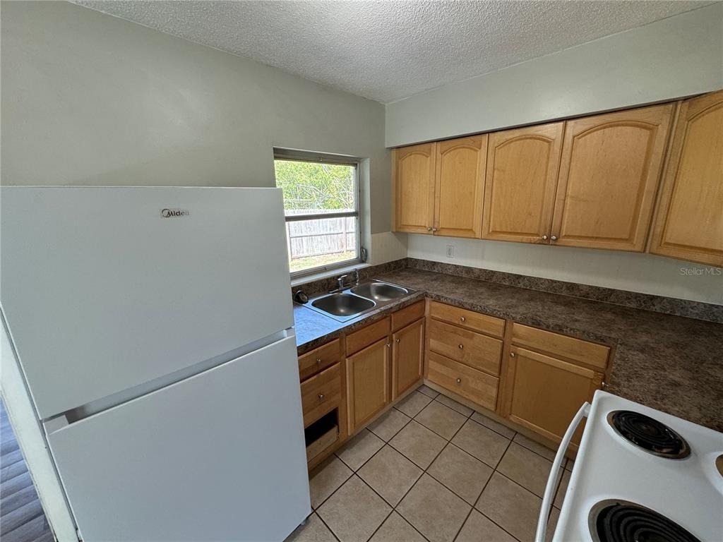 460 Mount Vernon Court - Photo 5