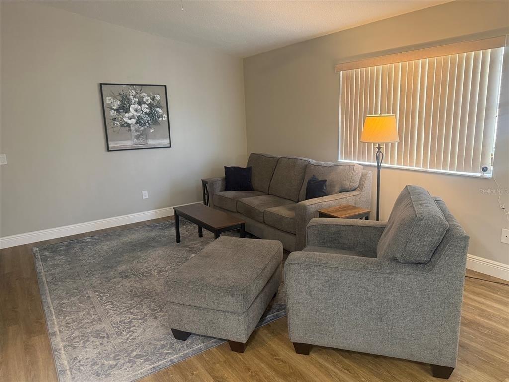 484 Hildalgo Drive - Photo 6