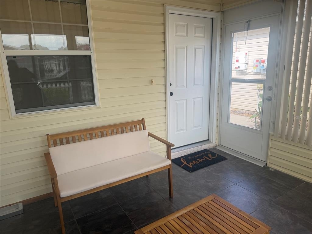 484 Hildalgo Drive - Photo 3