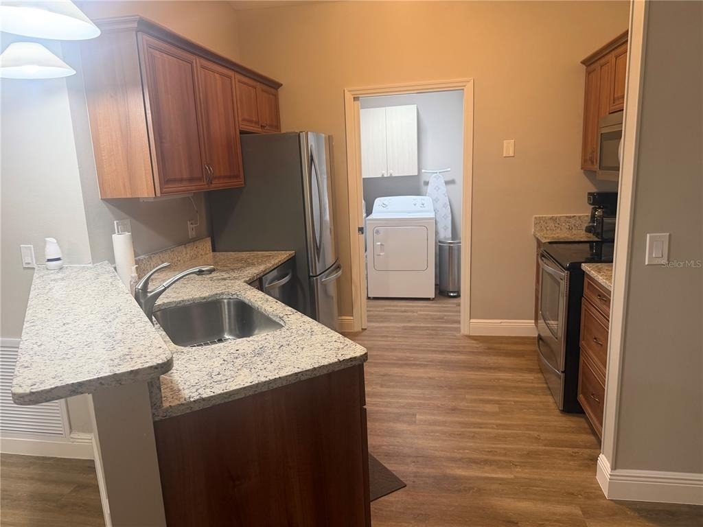 484 Hildalgo Drive - Photo 7