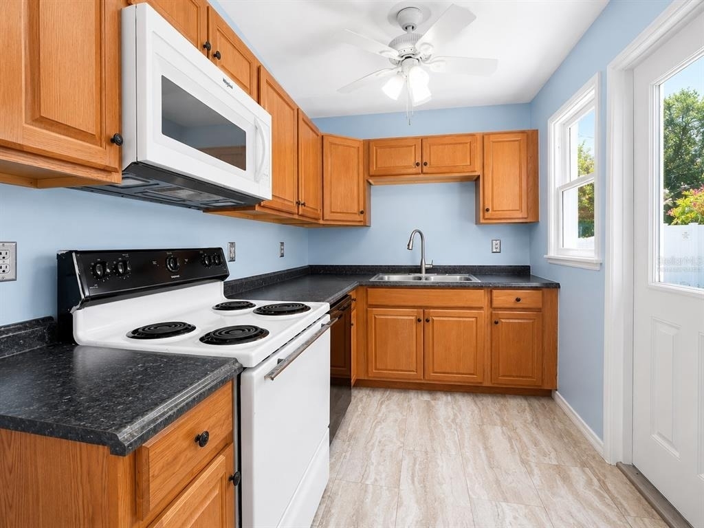 3209 Avenue A W - Photo 6