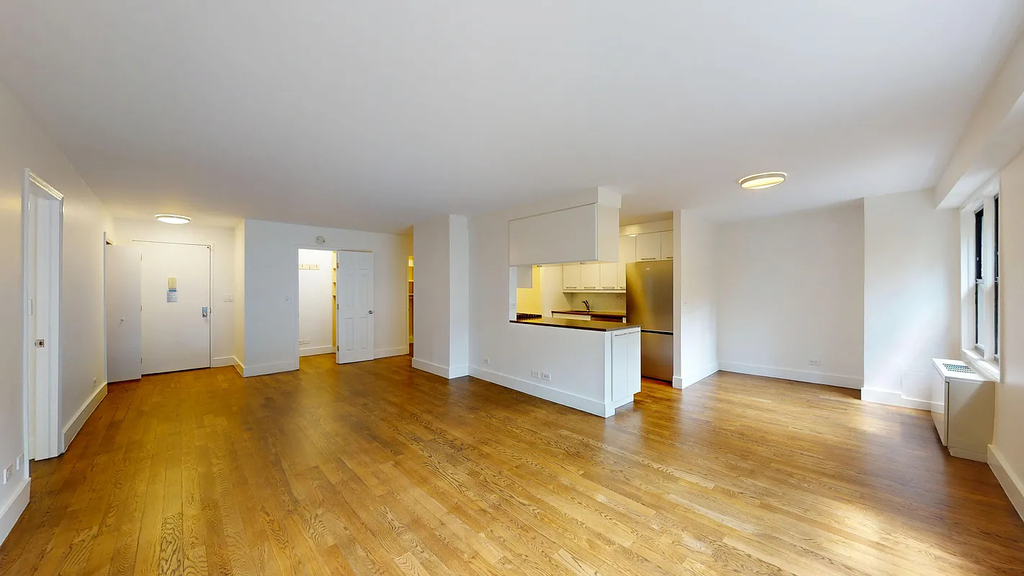 220 East 63rd Street - Photo 3
