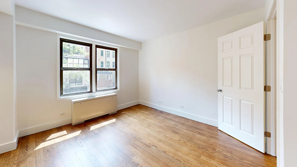 220 East 63rd Street - Photo 11