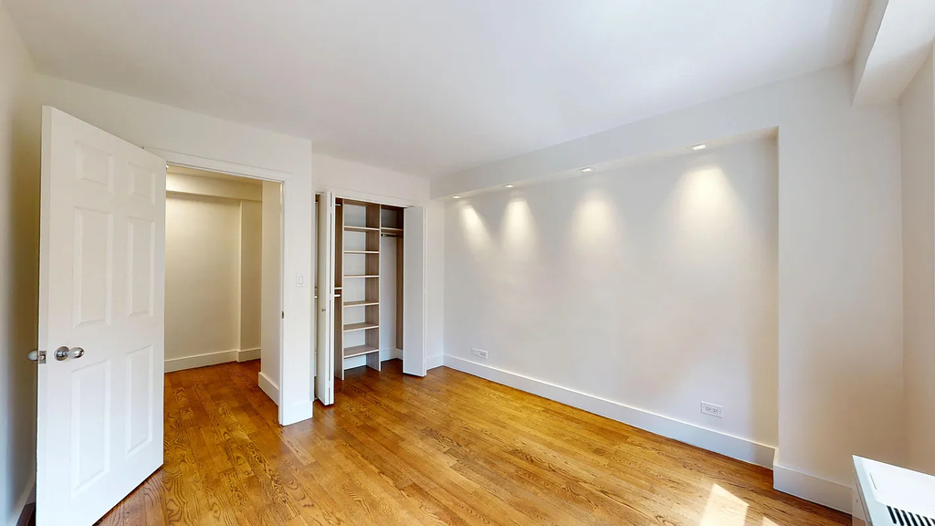 220 East 63rd Street - Photo 10