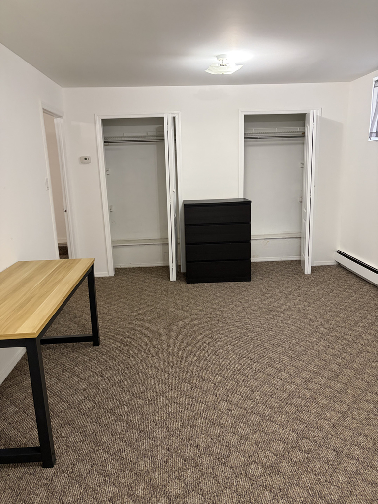 81-11 Utopia Parkway - Photo 3