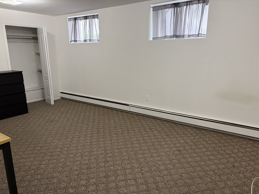 81-11 Utopia Parkway - Photo 4