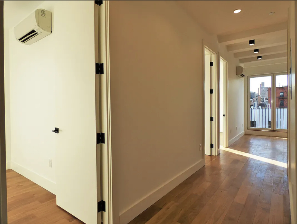 108 Havemeyer Street - Photo 6
