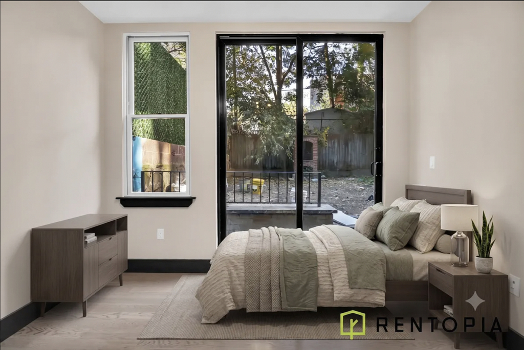 540 Driggs Avenue - Photo 3