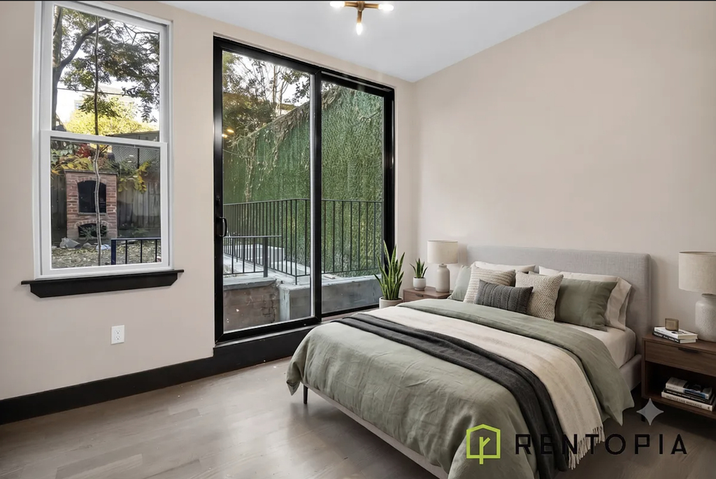 540 Driggs Avenue - Photo 4