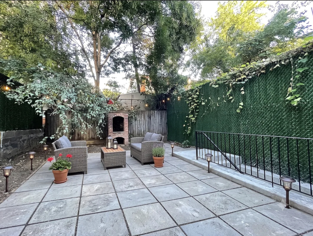 540 Driggs Avenue - Photo 0