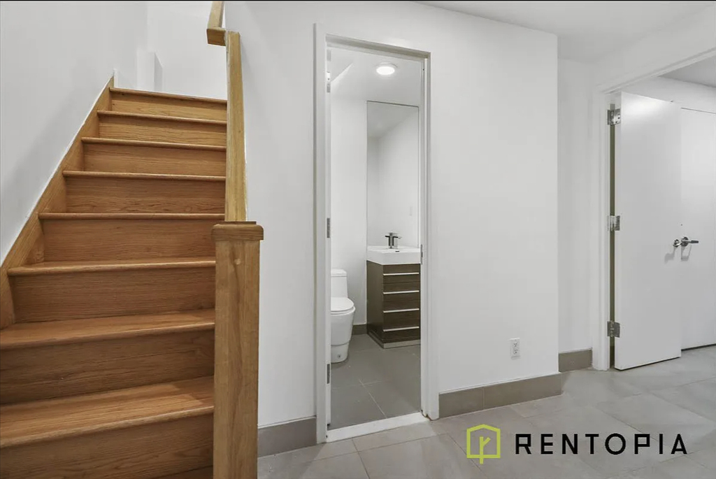 106 Meserole Street - Photo 6