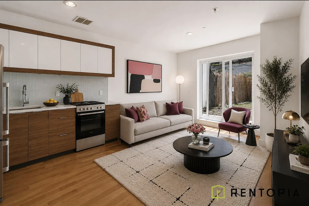106 Meserole Street - Photo 2