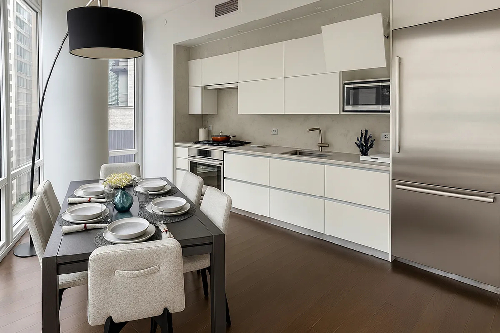 222 East 44th Street - Photo 2