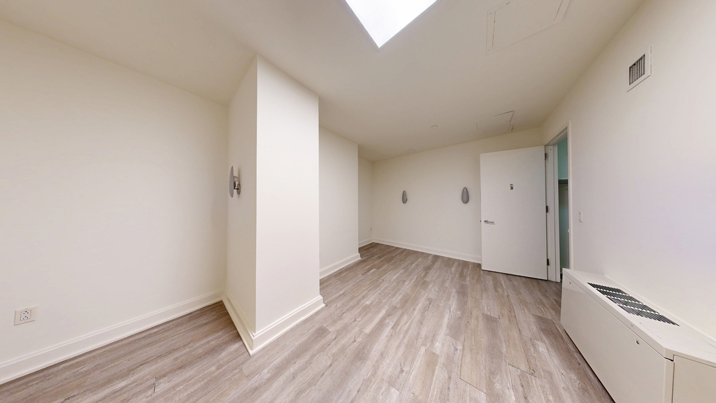 10 Hanover Square - Photo 4