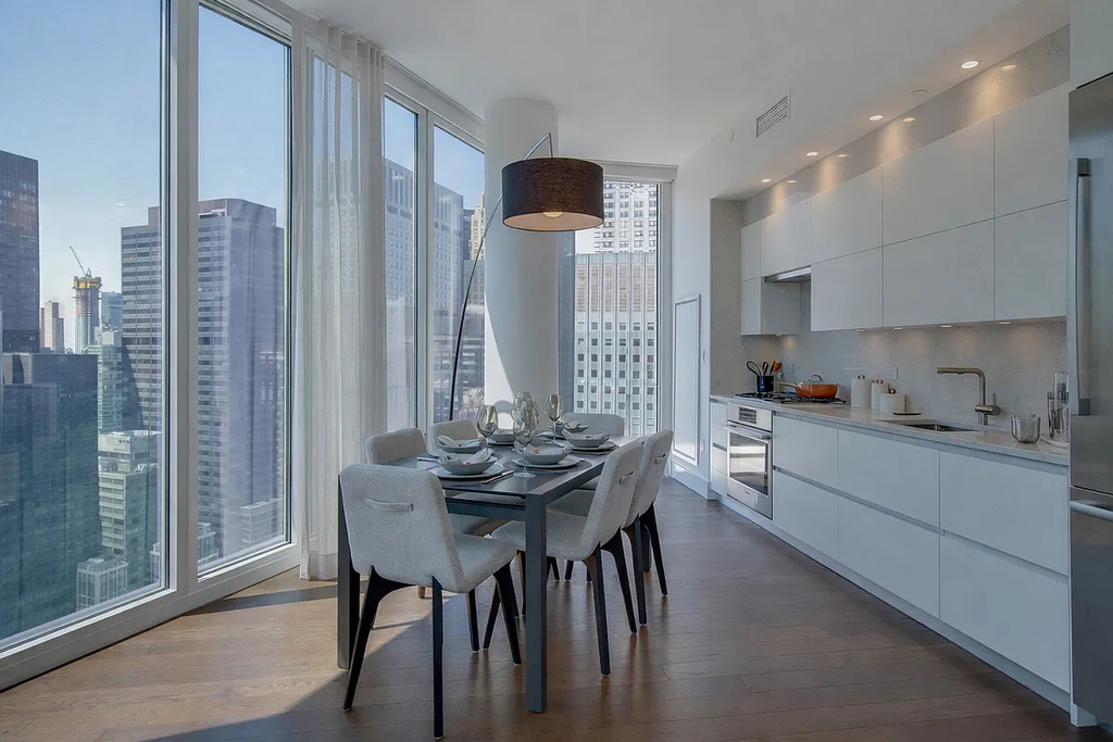 222 East 44th Street - Photo 1