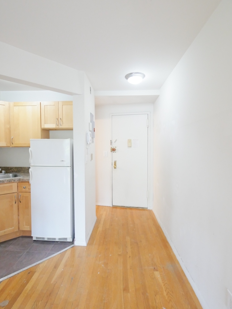 434 East 84th Street - Photo 14