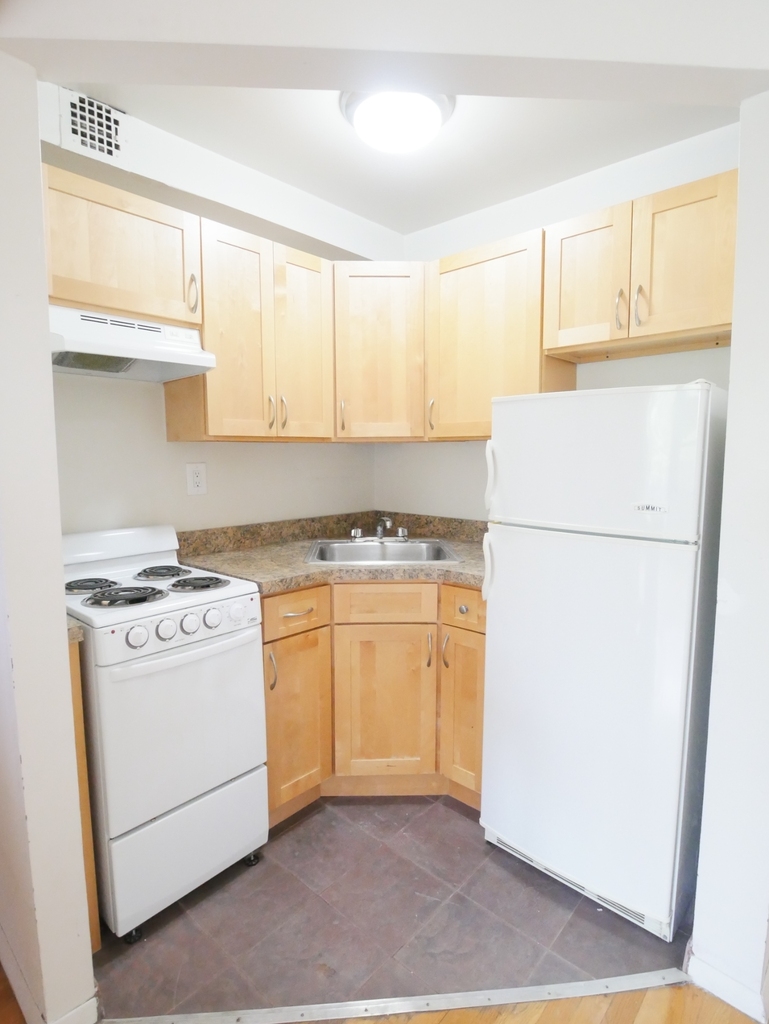 434 East 84th Street - Photo 12