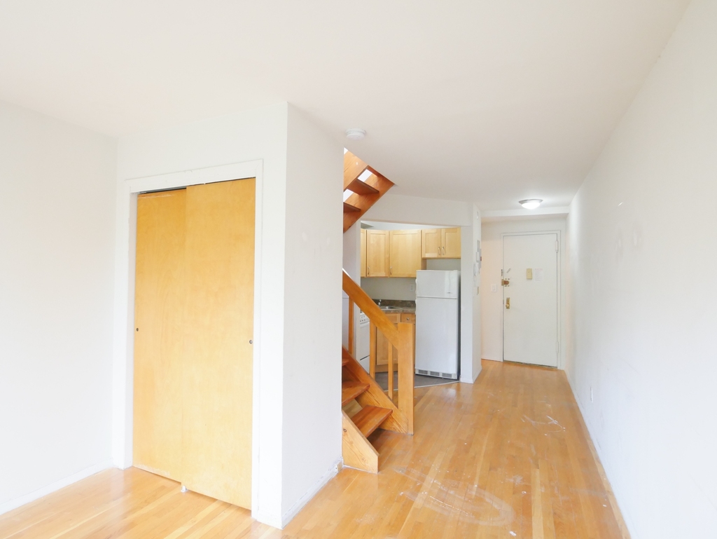 434 East 84th Street - Photo 2