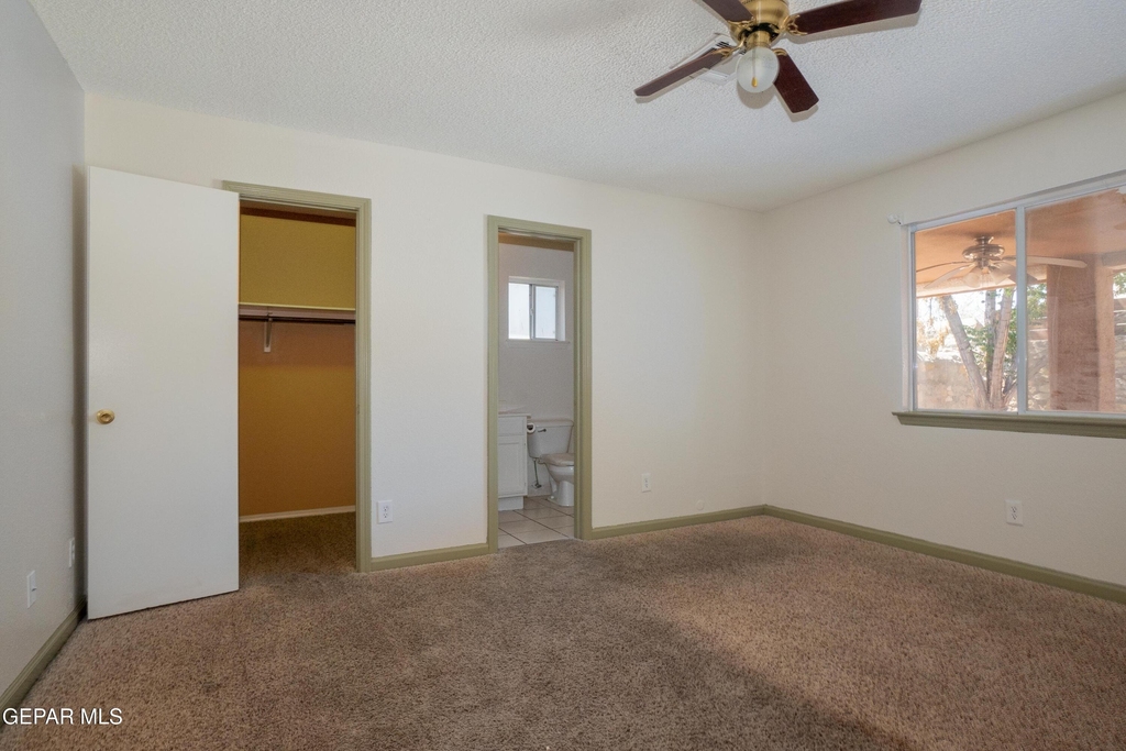 11641 Desert Keep Drive - Photo 18