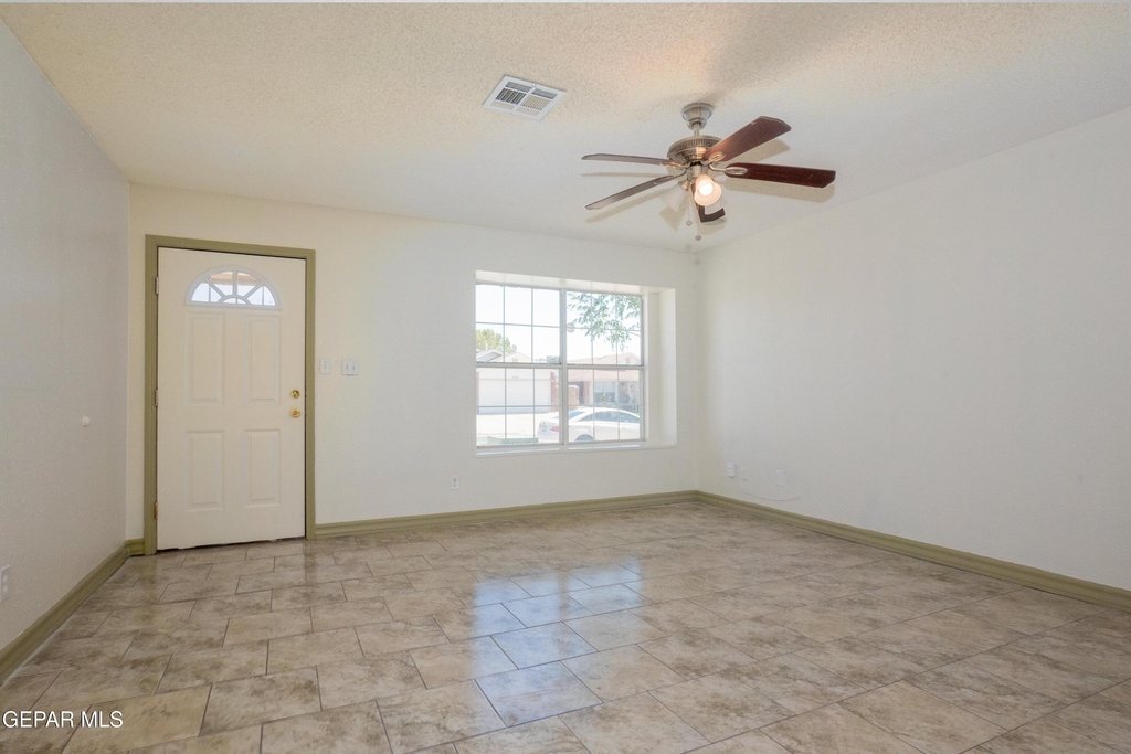 11641 Desert Keep Drive - Photo 6