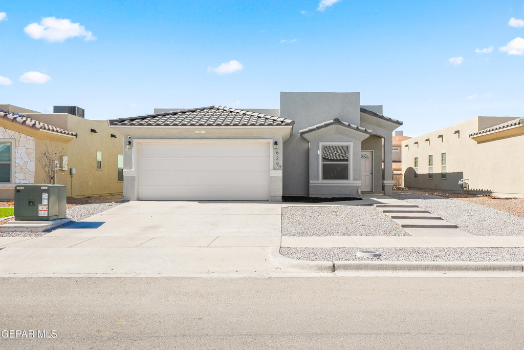 629 Cedarwood Avenue - Photo 0