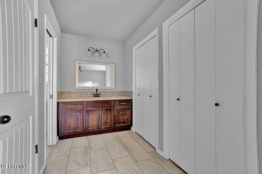 3709 Roslyn Drive - Photo 21