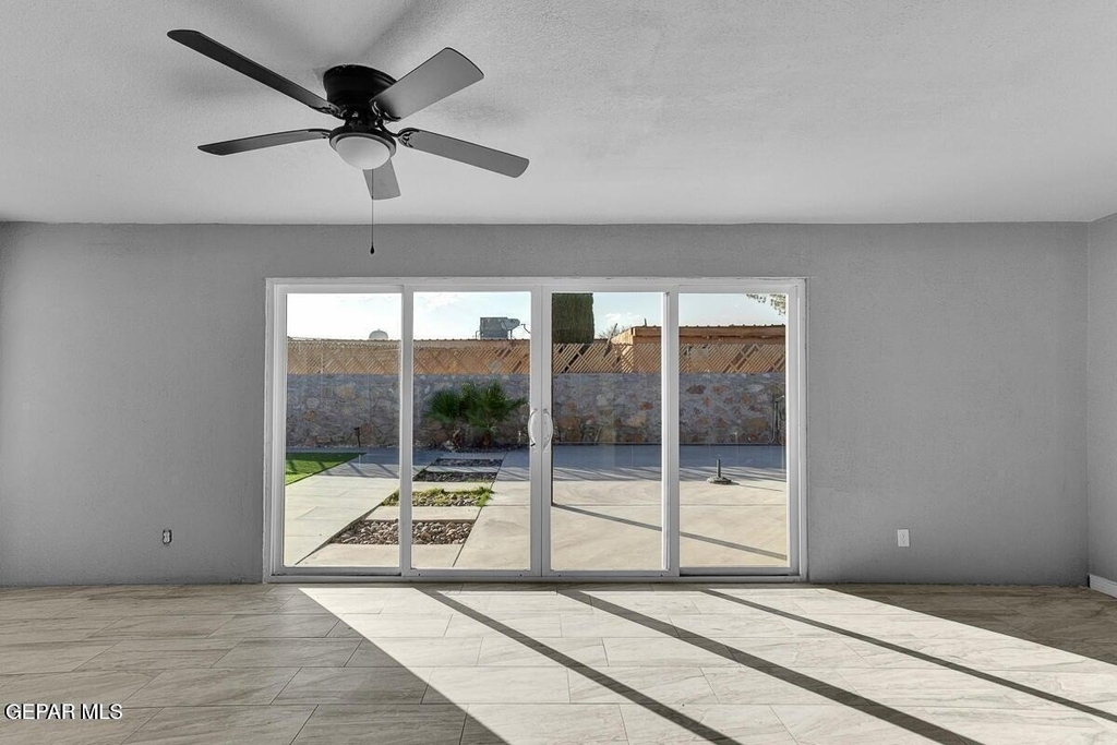 3709 Roslyn Drive - Photo 11