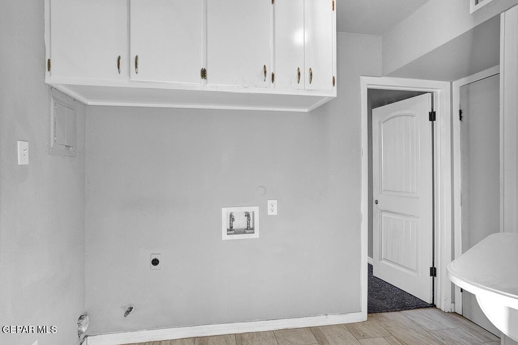 3709 Roslyn Drive - Photo 12