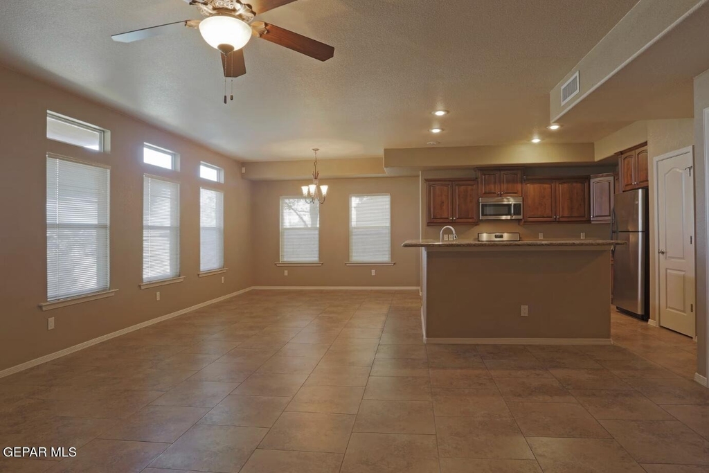 533 Green Village Court - Photo 11
