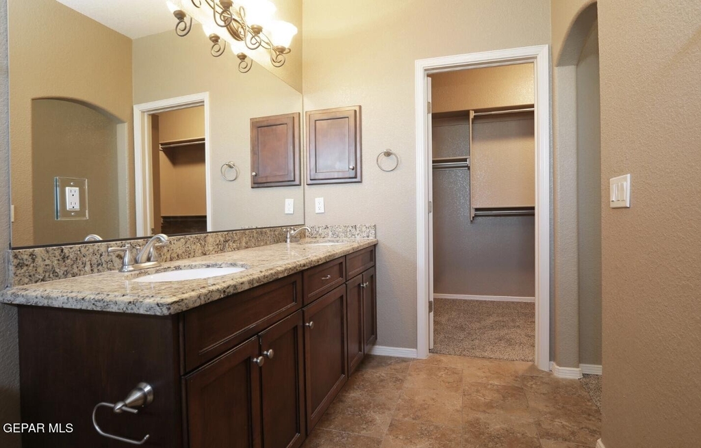 533 Green Village Court - Photo 4