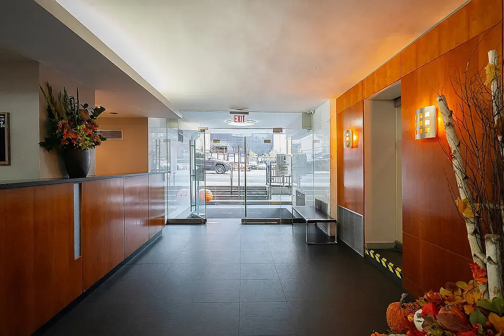 236 East 36th Street - Photo 4