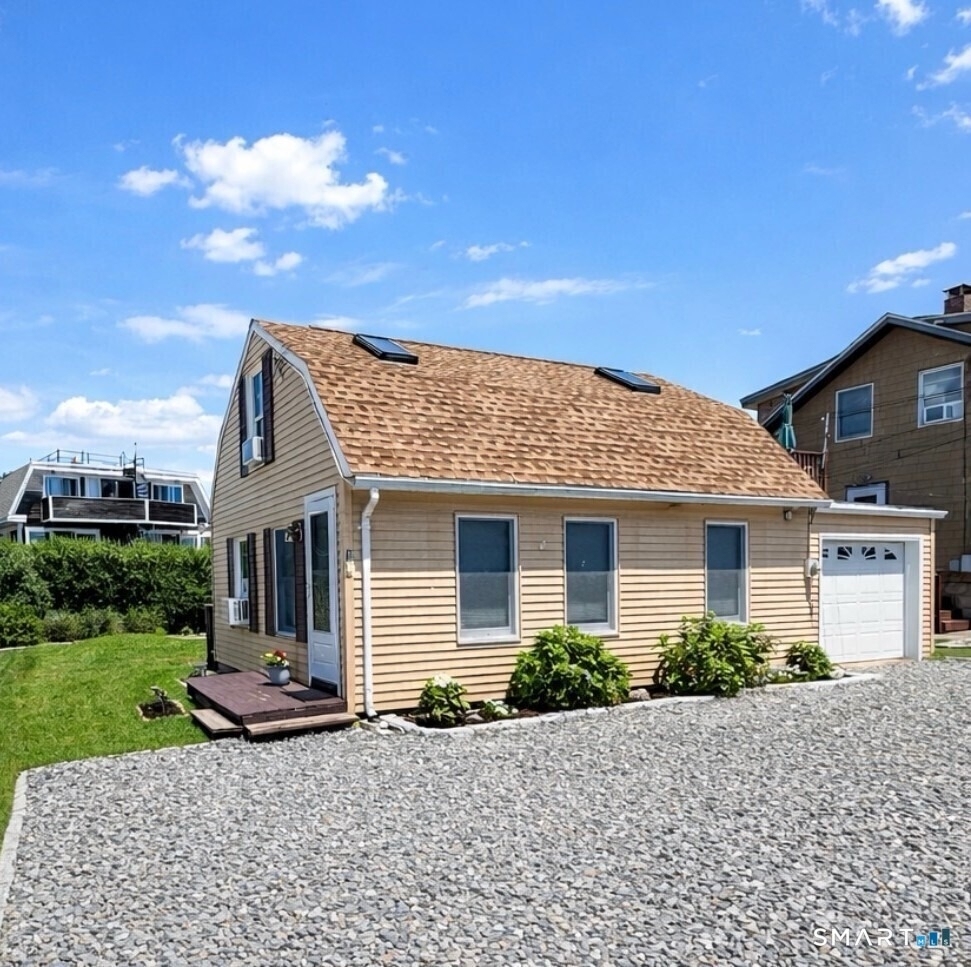 42 Noble Avenue - Photo 0