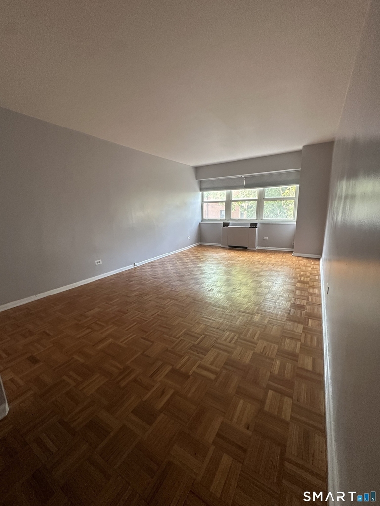 31 Woodland Street - Photo 3