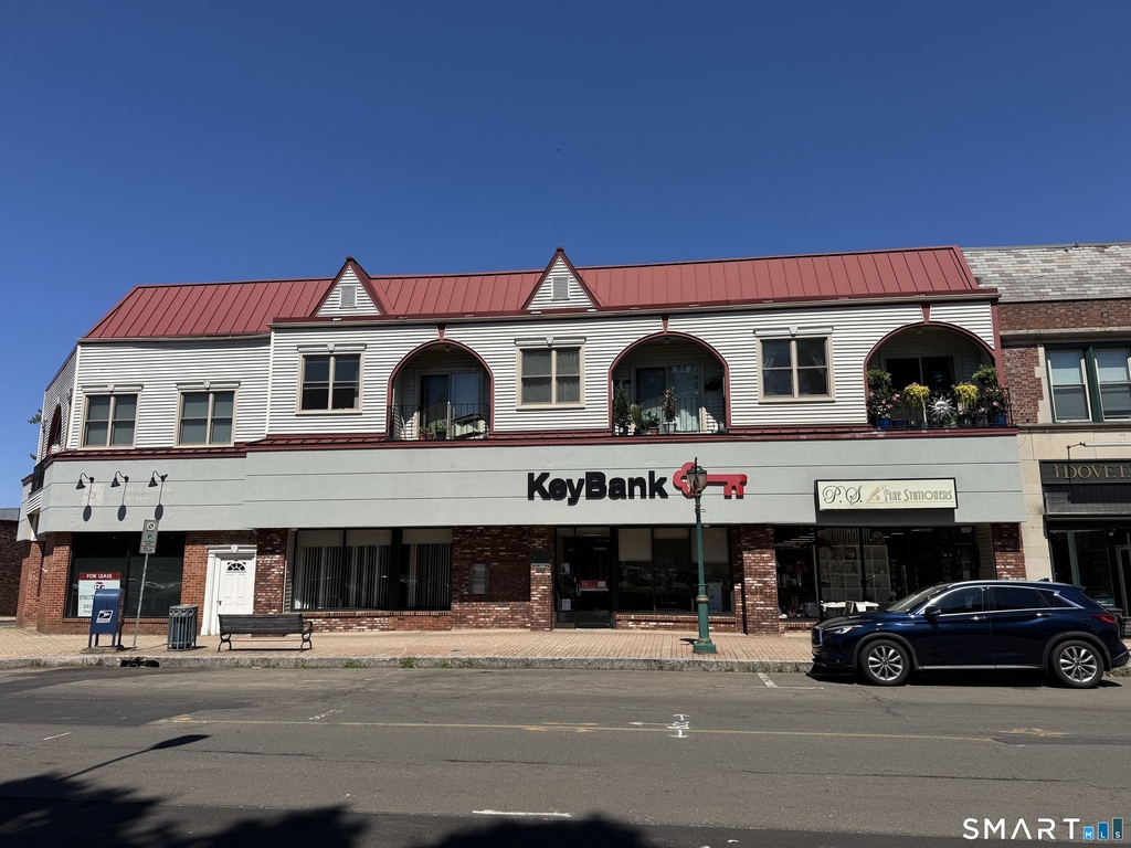 1022 Main Street - Photo 0