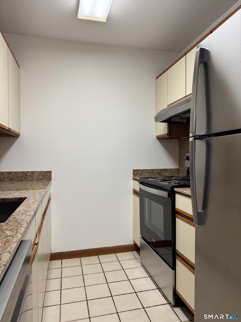 1022 Main Street - Photo 5