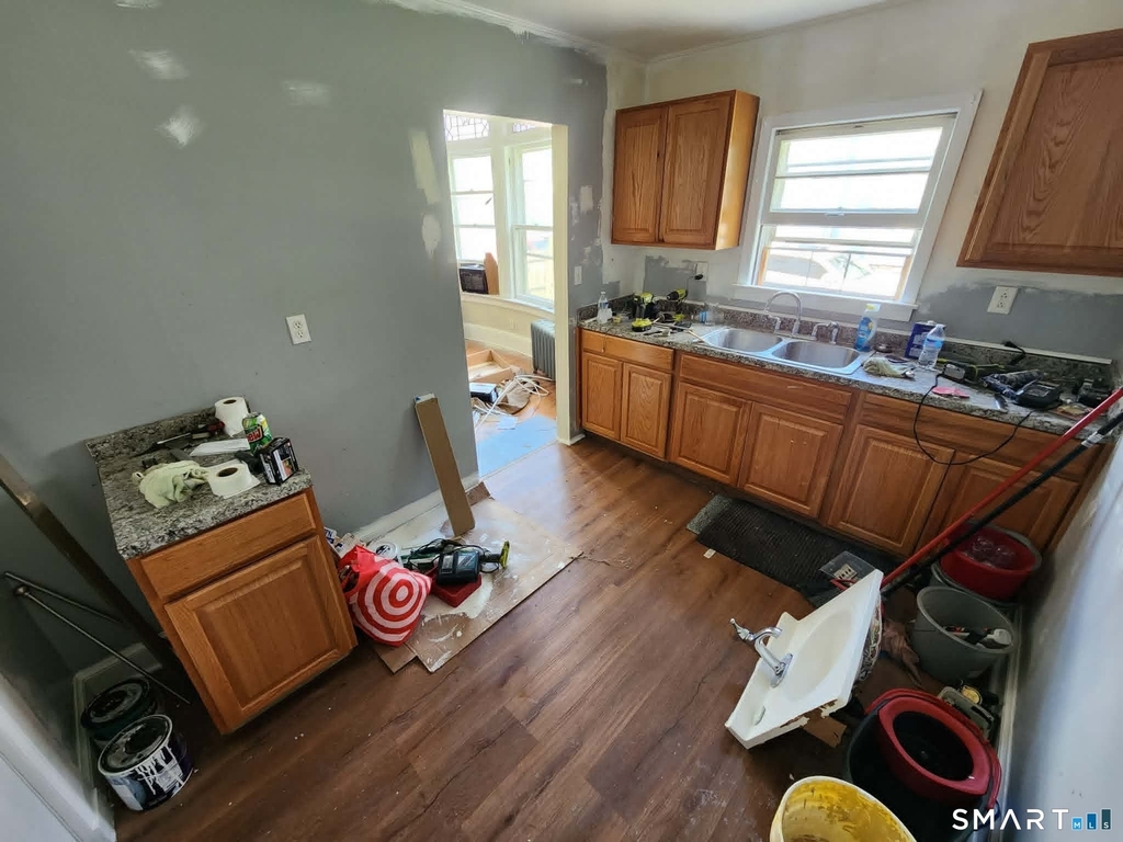 25 Griswold Street - Photo 2