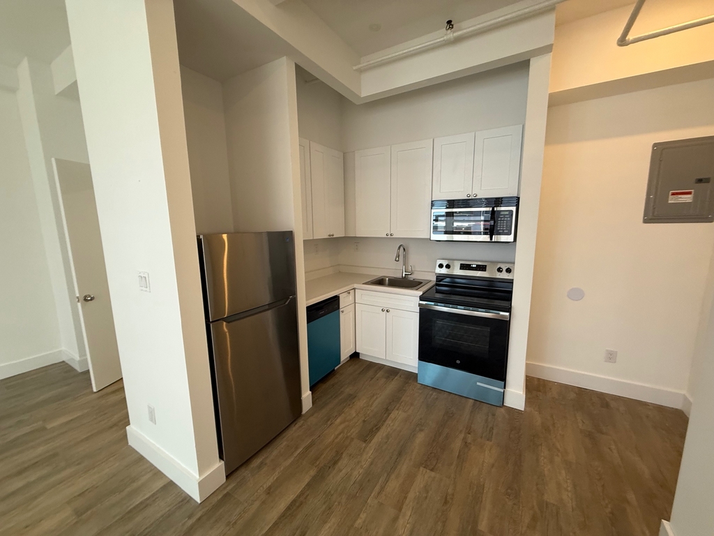 248 West 35th Street - Photo 6