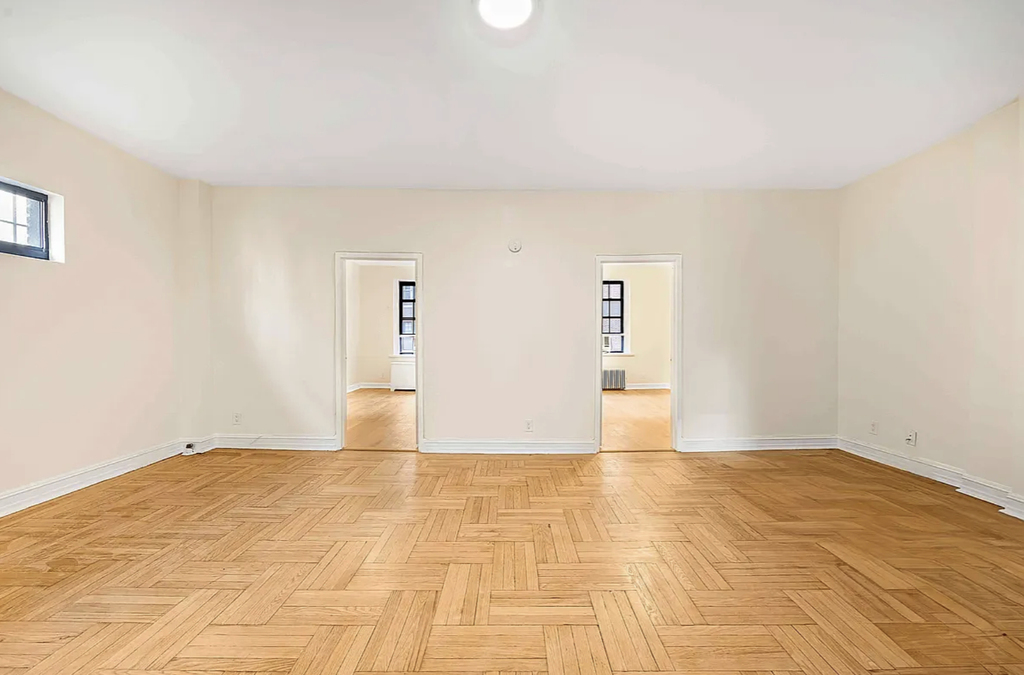 107 East 63rd Street - Photo 2