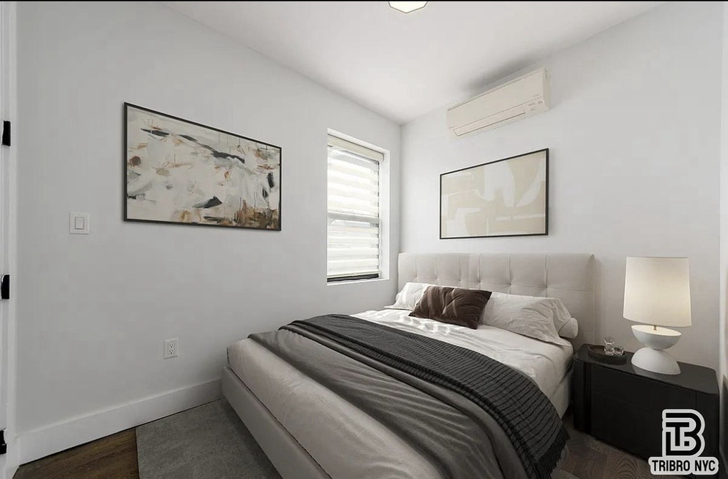 771 Lexington Avenue - Photo 0