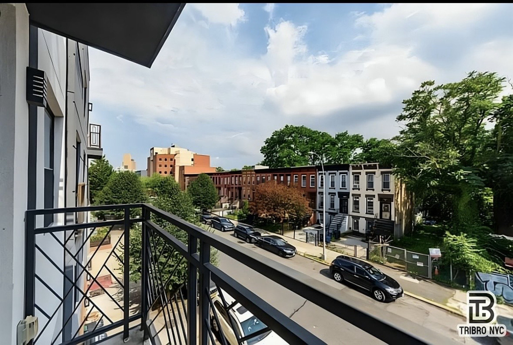 771 Lexington Avenue - Photo 7