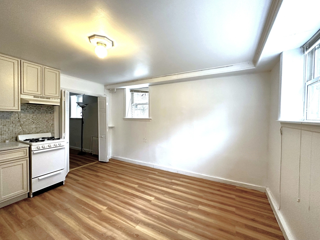 196-36 50th Avenue - Photo 3