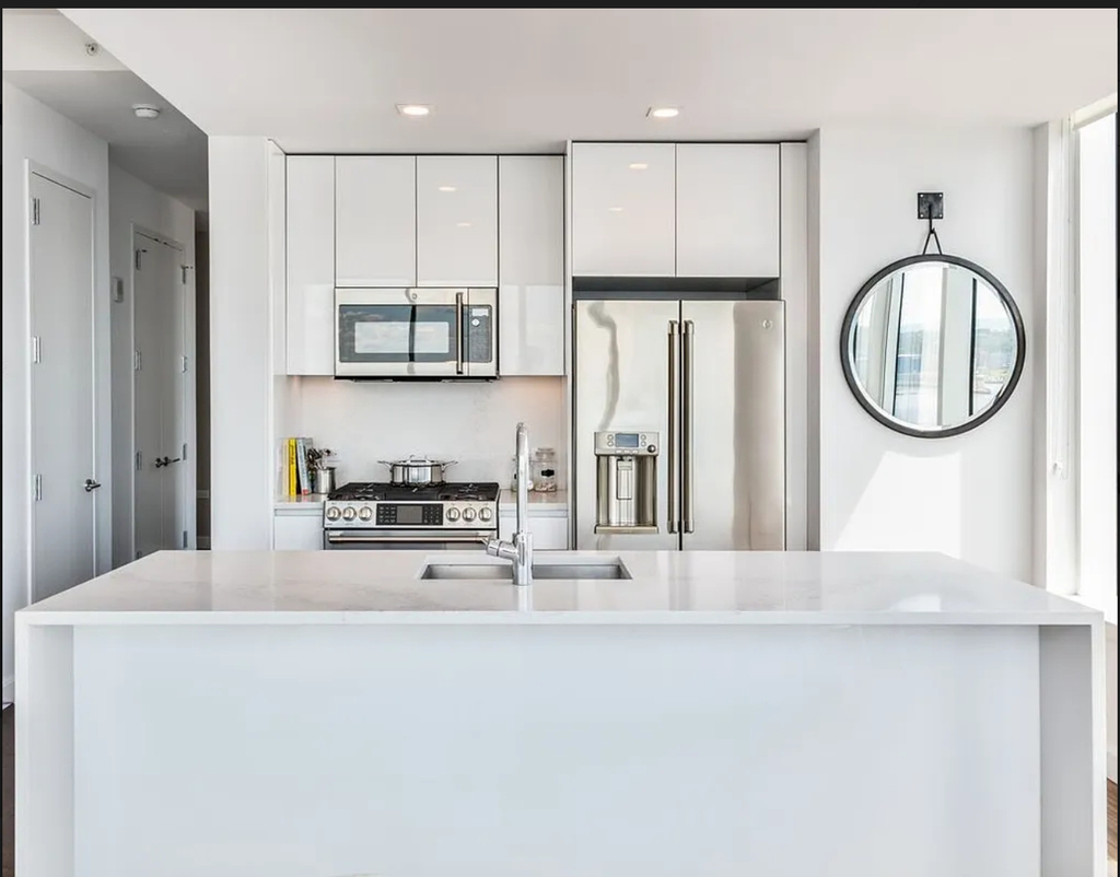 West 36th Street - Photo 1