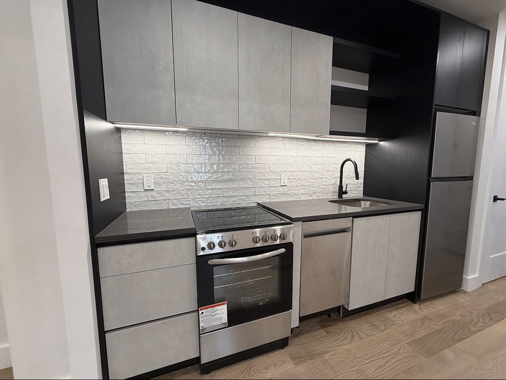 2324 Bedford Avenue - Photo 5