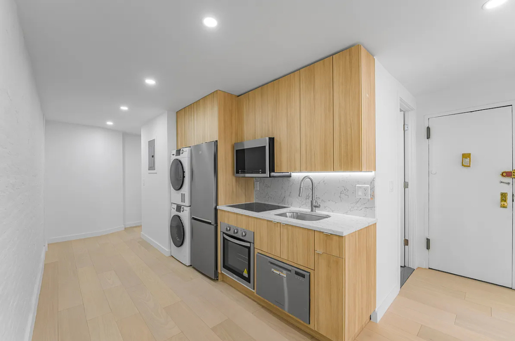 243 East 31st Street - Photo 0