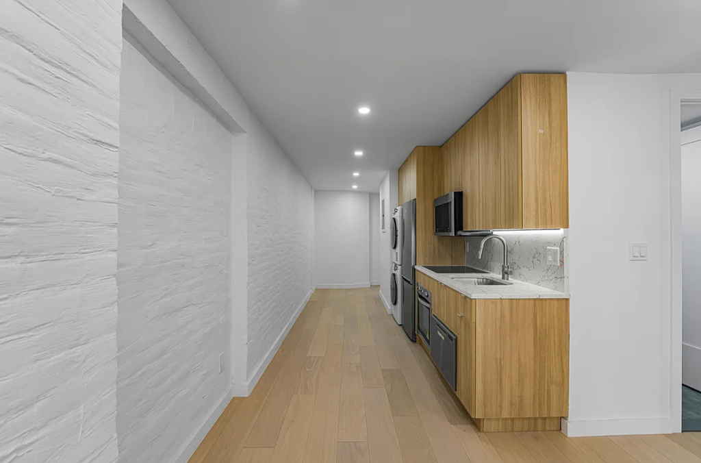 243 East 31st Street - Photo 2