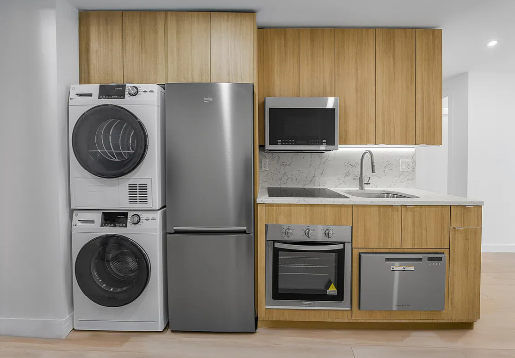 243 East 31st Street - Photo 1