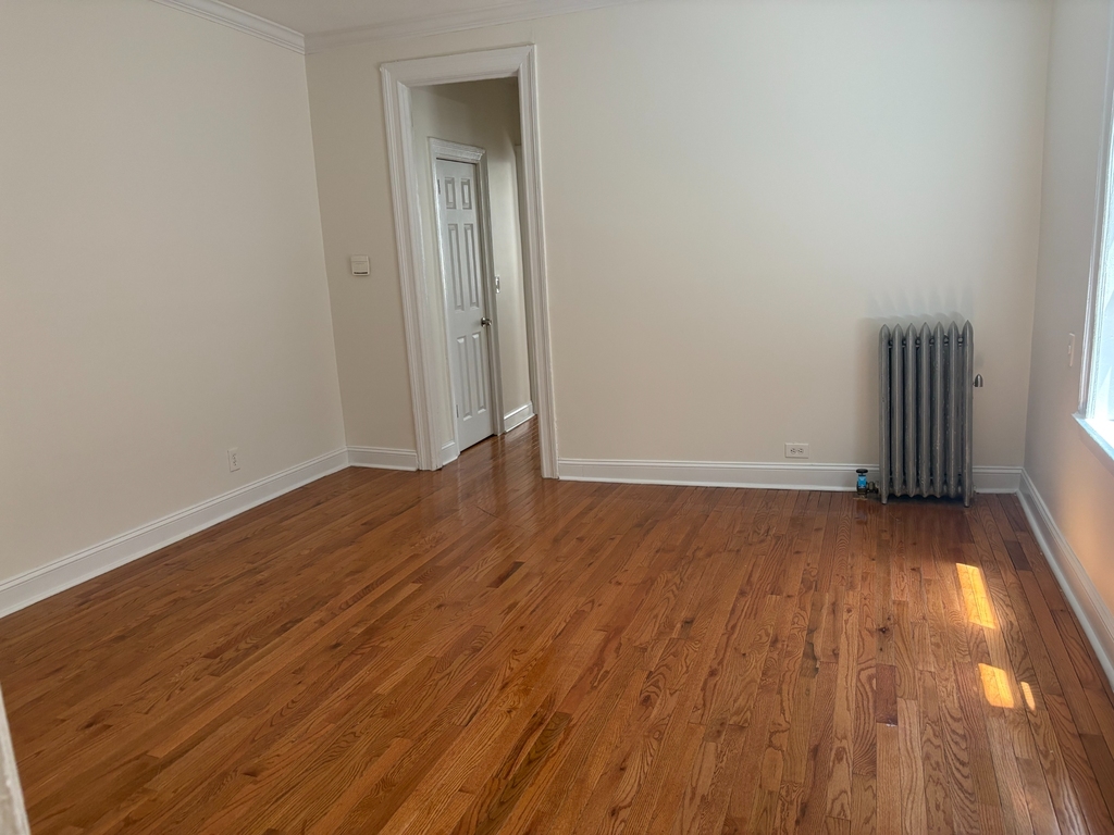 W.164th St and Fort Washington Avenue - Photo 2