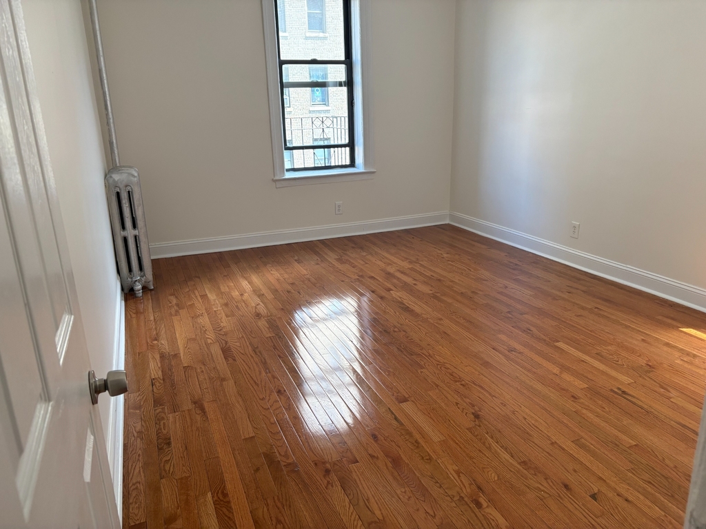 W.164th St and Fort Washington Avenue - Photo 5